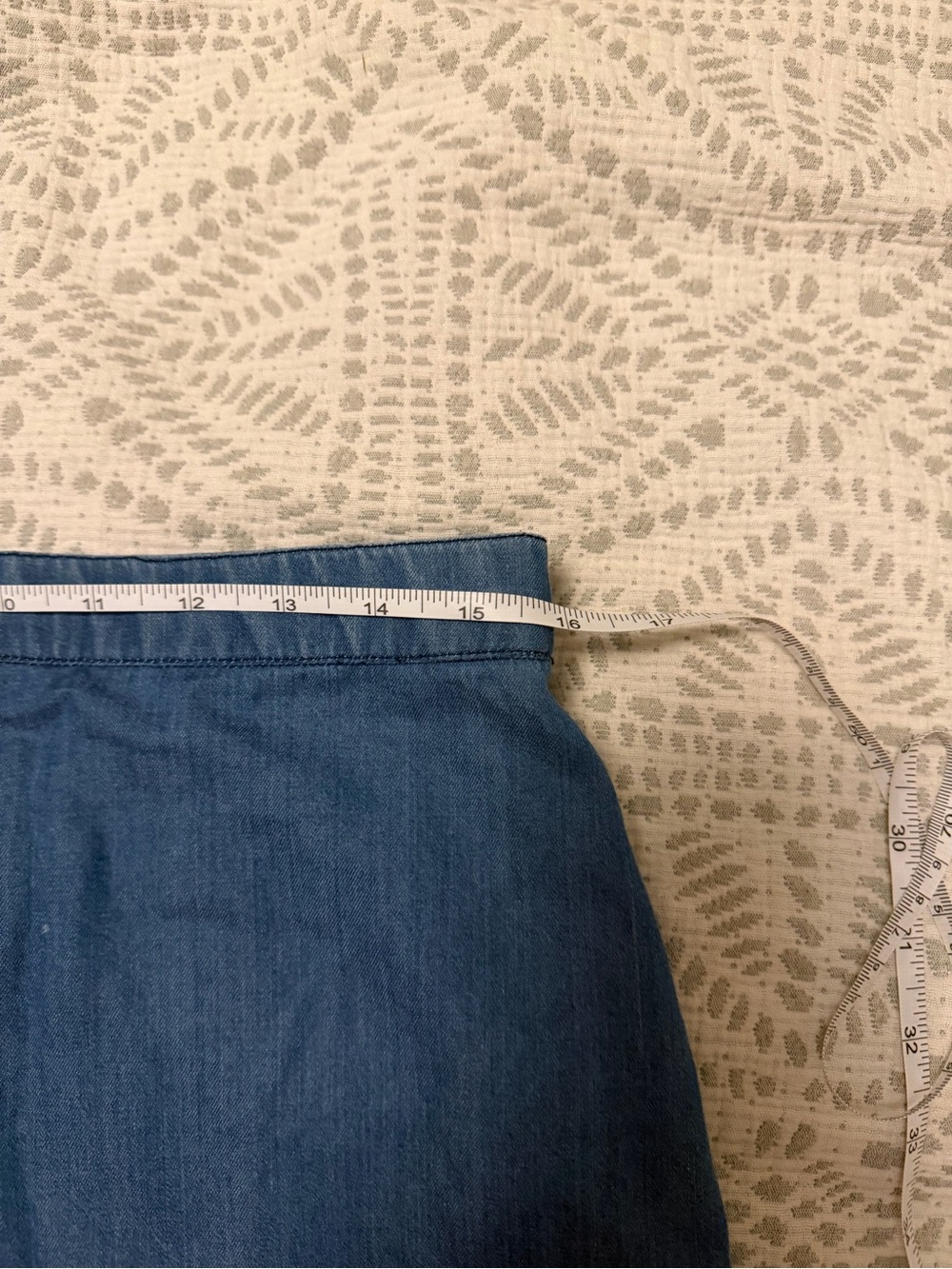 Club Monaco Floral Embroidered Chambray Skirt – Size 10 - Picture 8 of 10